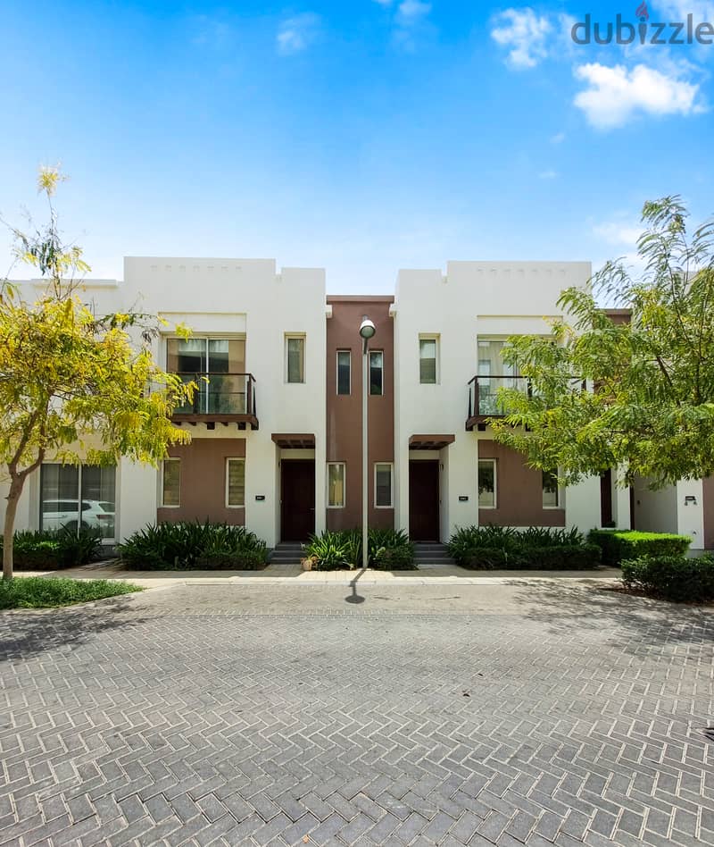 Luxurious 3+1BHK Villa for Rent in Al Mouj PPV139 Villas for Rent