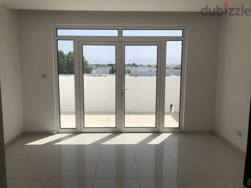 Beautiful & Spacious 3 BHK Townhouse Villas for Rent 129017874