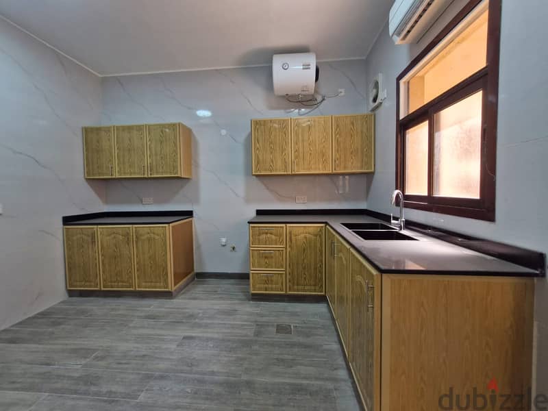 2 BR Lovely Flat in Ghubra Apartments for Rent 129262537