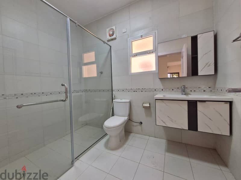 2 BR Lovely Flat in Ghubra Apartments for Rent 129262537