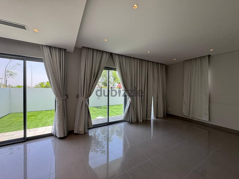 3 + 1 BR Stunning Villa in Al Mouj Villas for Rent 129281879