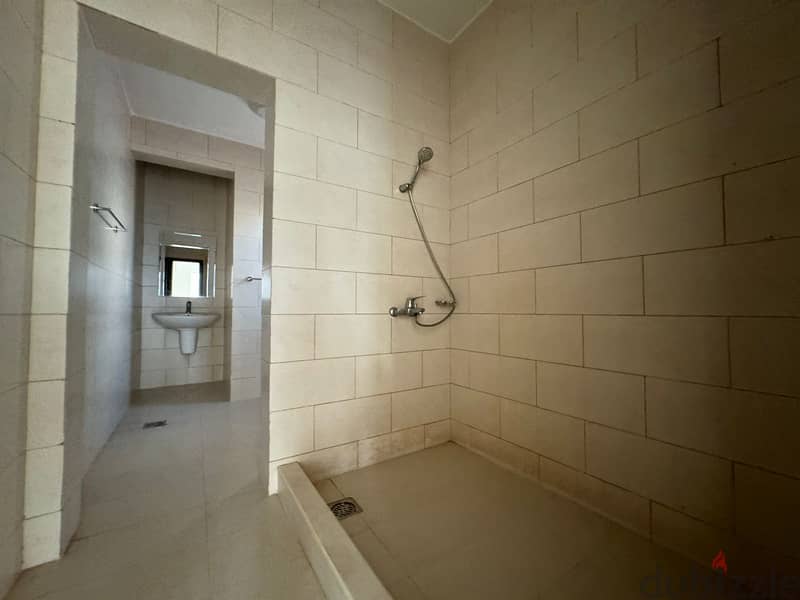 3 BR Spacious Flat Located in Al Hail for Rent Apartments for Rent