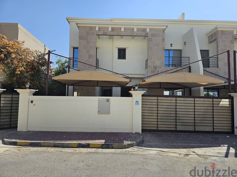 5+1 Bedroom Villa with private pool in Qurum,Near Rose Garden Villas