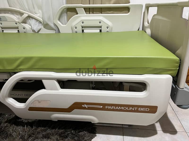 PARAMOUNT MEDICAL BED JAPANESE MAKE, Fully Motorised QUALITAS APHA