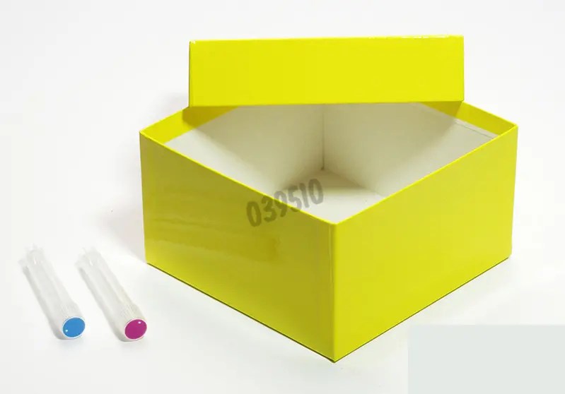 Plasticcoated cardboard cryobox Yellow for cryotubes 4 ml