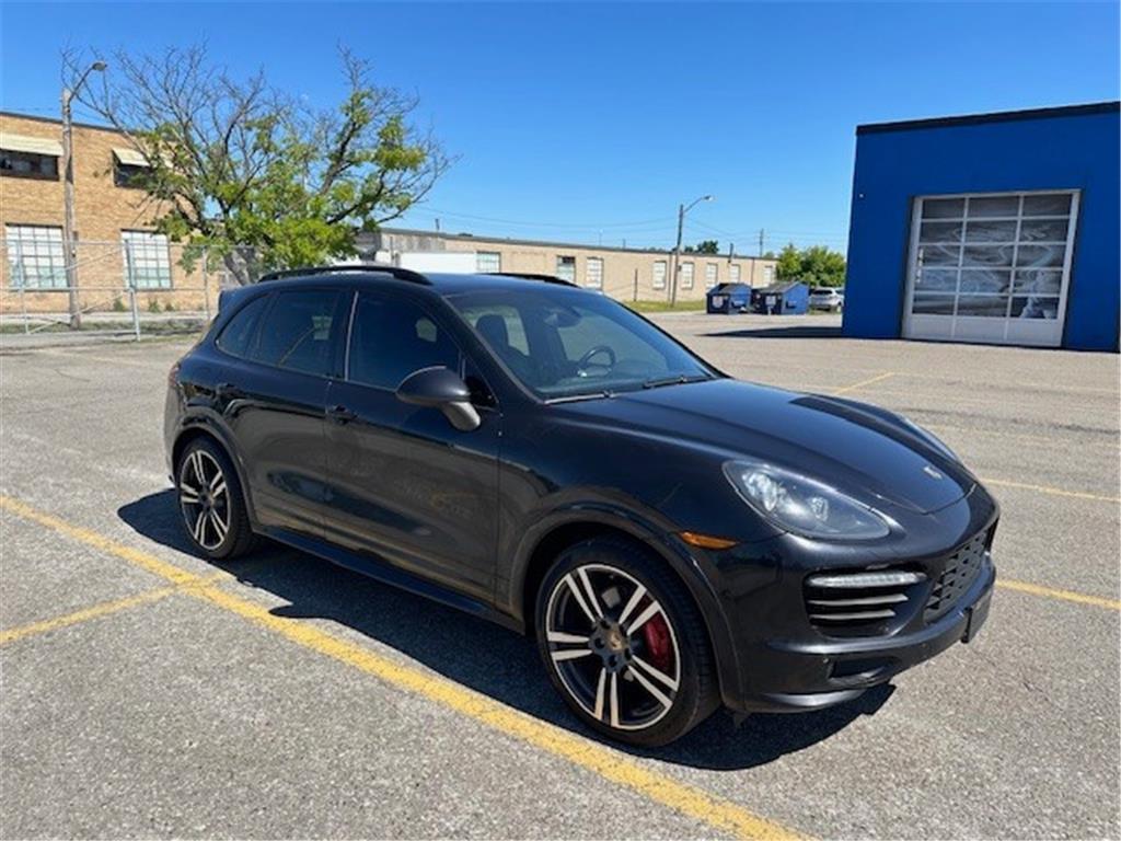 Lang Motorcar Used Cars Dealership Etobicoke, ON.