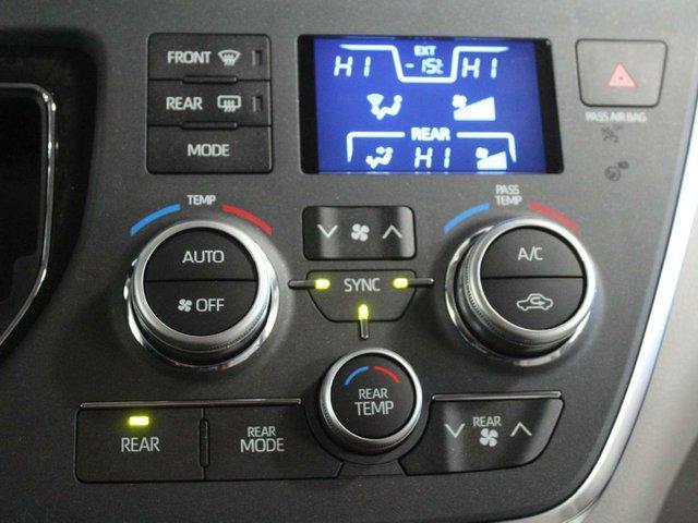 2019 Toyota Sienna 7Passenger for sale in Winnipeg McPhillips Toyota