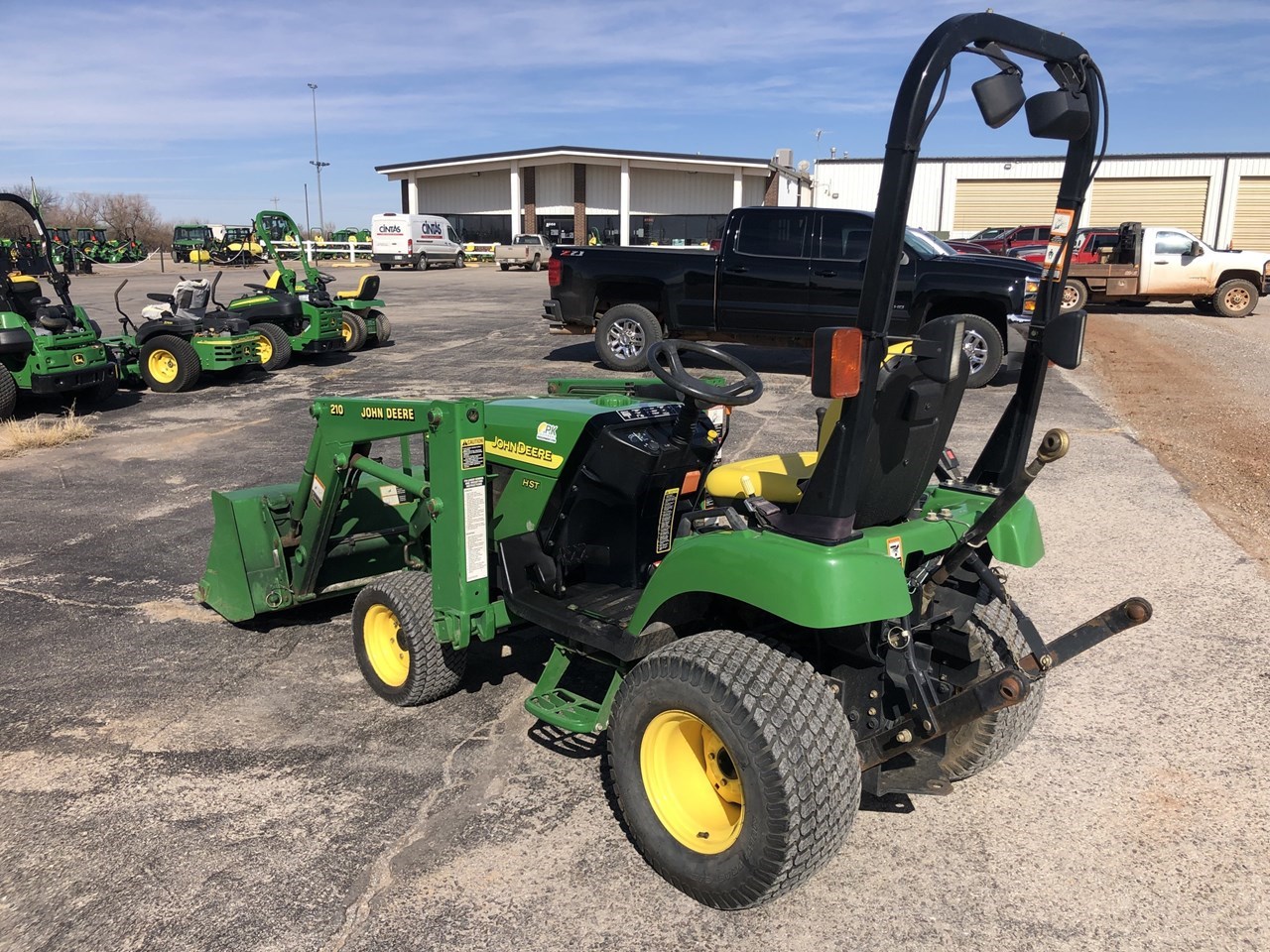 2004 John Deere 2210 Compact Utility Tractor For Sale in Kingfisher