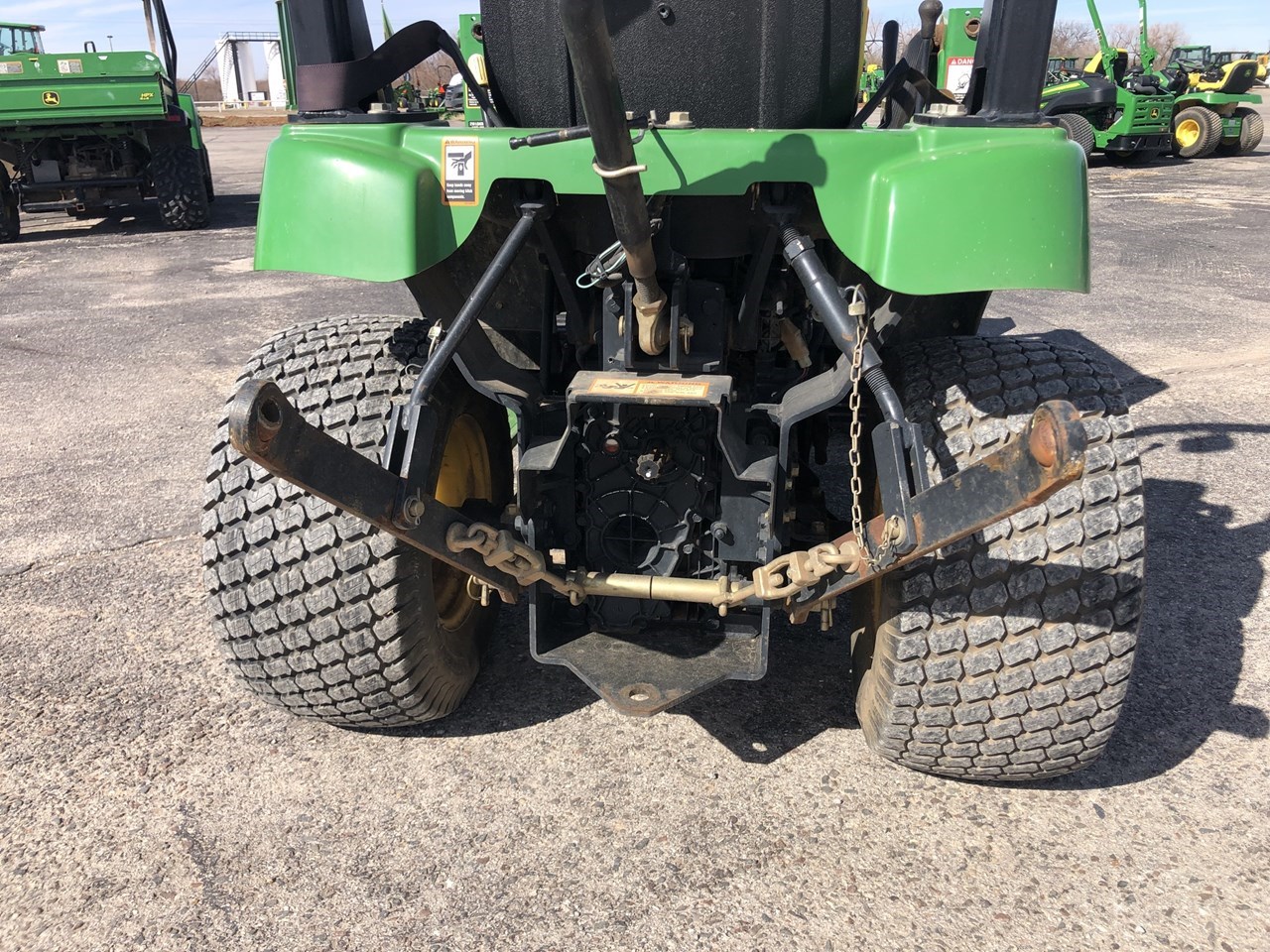 2004 John Deere 2210 Compact Utility Tractor For Sale in Kingfisher