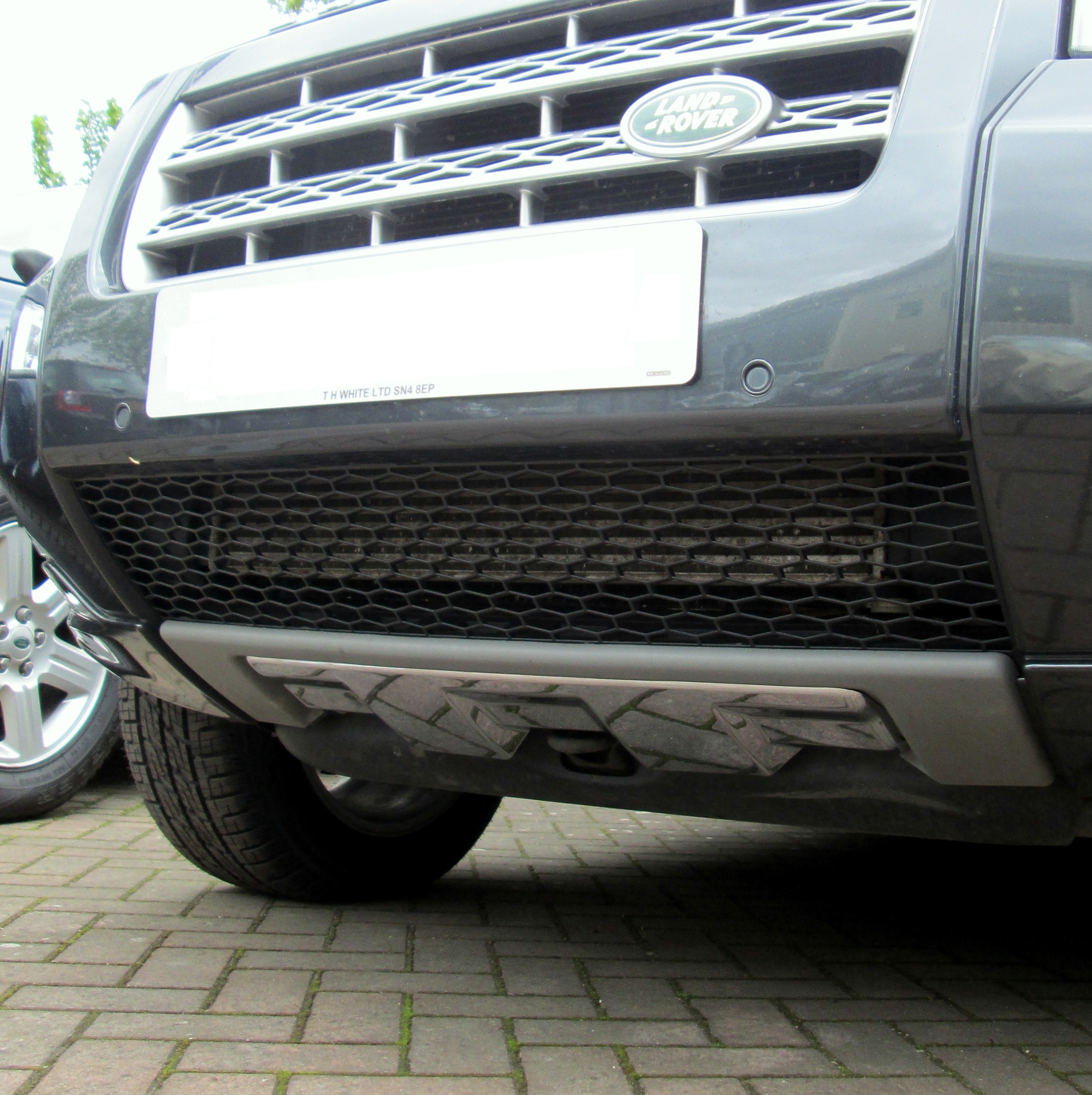 Chrome Front bumper tow eye cover for Land Rover Freelander 2 LR2 hook