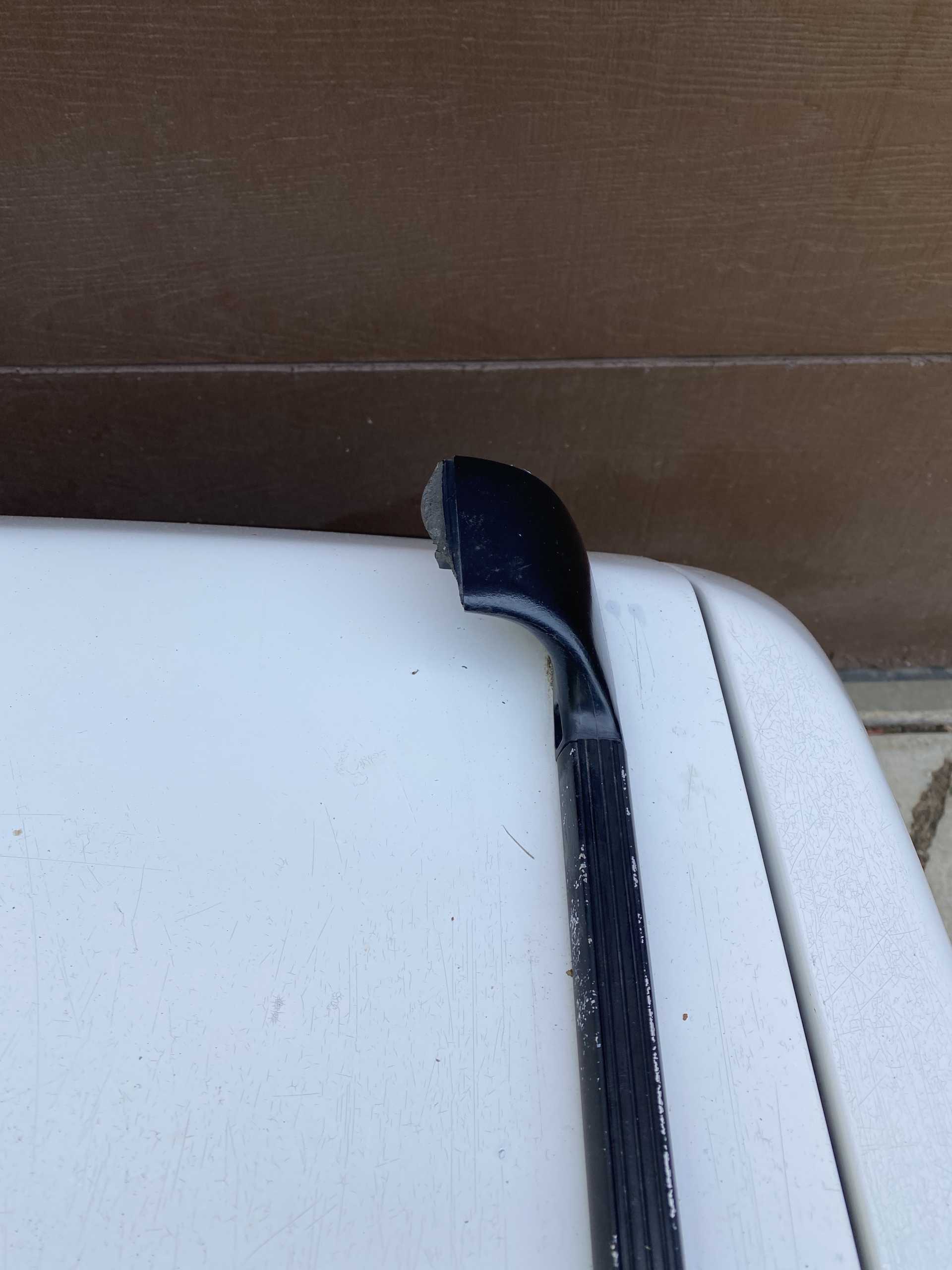 Looking for the vertical slats for luggage rack wing on a 1984