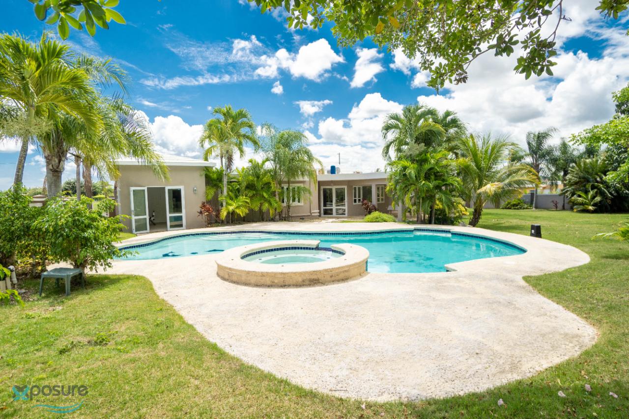 Calle Paseo Galicia, Haciendas El Molino, Vega Alta, PR 00692 Find it