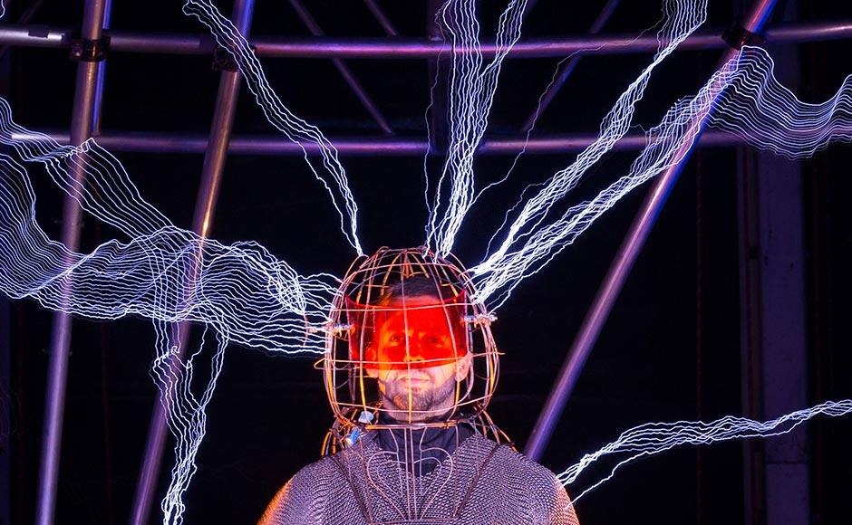 Images David Blaine's electrifying 1 million volt stunt Firstpost