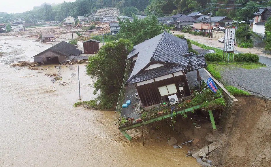 Japan floods Six dead, over four lakh evacuated as heavy rains leave