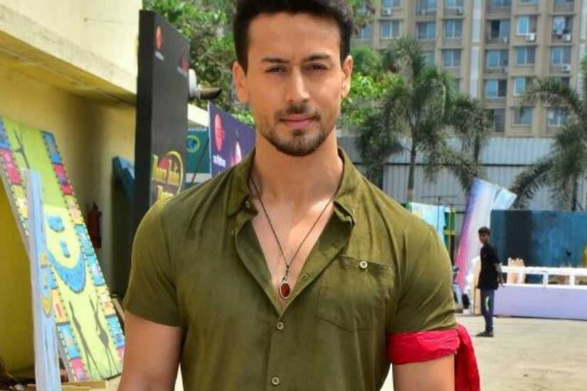 Tiger Shroff buys expensive eightbedroom house in Khar, Mumbai; will
