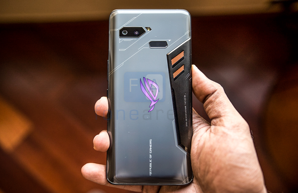ASUS ROG Phone with 6inch FHD+ AMOLED 90Hz HDR display, Snapdragon 845