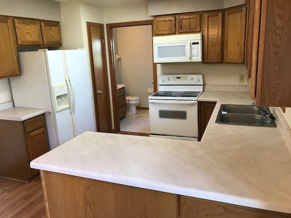 Westin Dr., Madison, Wisconsin, 53719, code 210000, 3BD/2BH