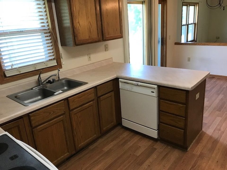 Westin Dr., Madison, Wis., 53719, Code 210000, 3BD/2BH
