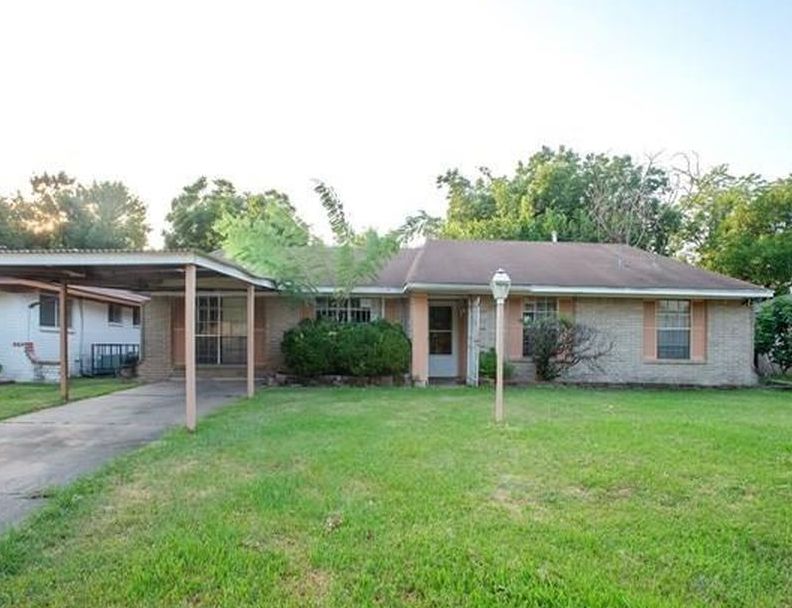 Tall Willow Dr, Houston, TX 77088, Foreclosure 86,575 3BD / 2BH