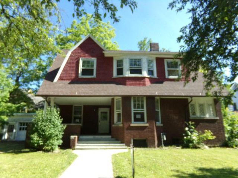 Washington St, Olean, NY 14760, Foreclosure 78,900 4BD / 2.5BH