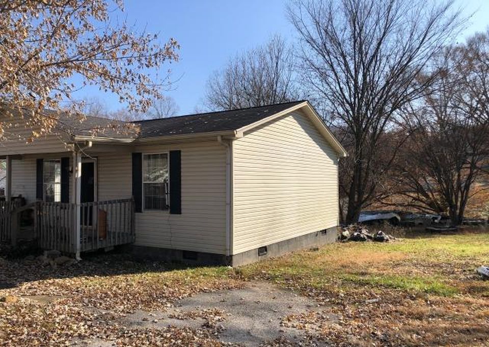 S Irvine Rd, Irvine, KY 40336, Foreclosure 52,900 2BD / 1BH