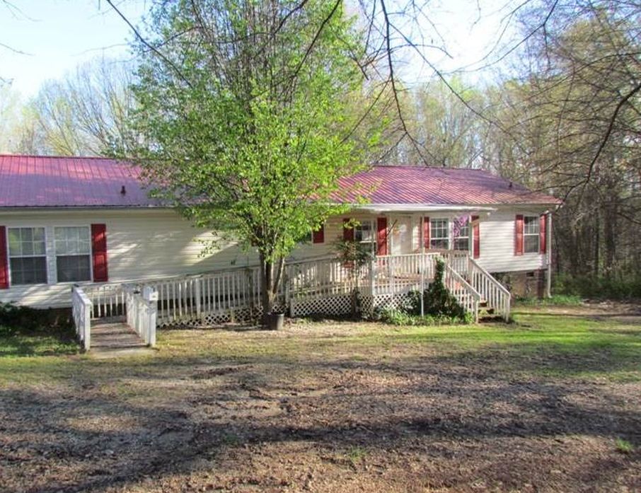 Crystal Ln, Greer, SC 29650, Foreclosure 148,637 3BD / 2BH