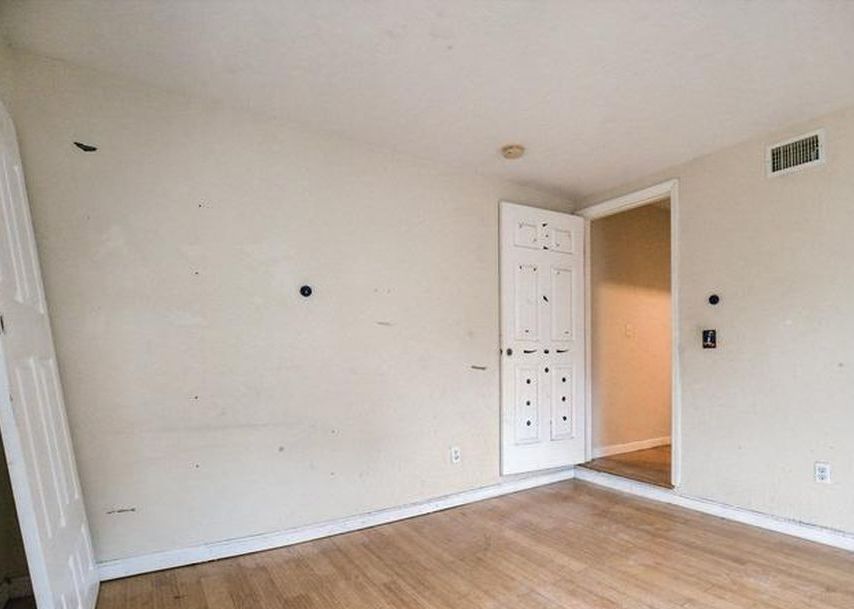 Westcott St, East Orange, NJ 07017, Foreclosure 170,200 3BD / 2BH