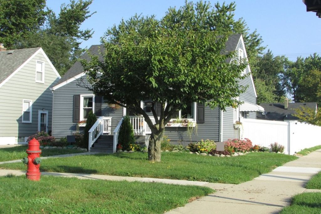 Ave, Royal Oak, MI 48073, Preforeclosure 148,200 3BD