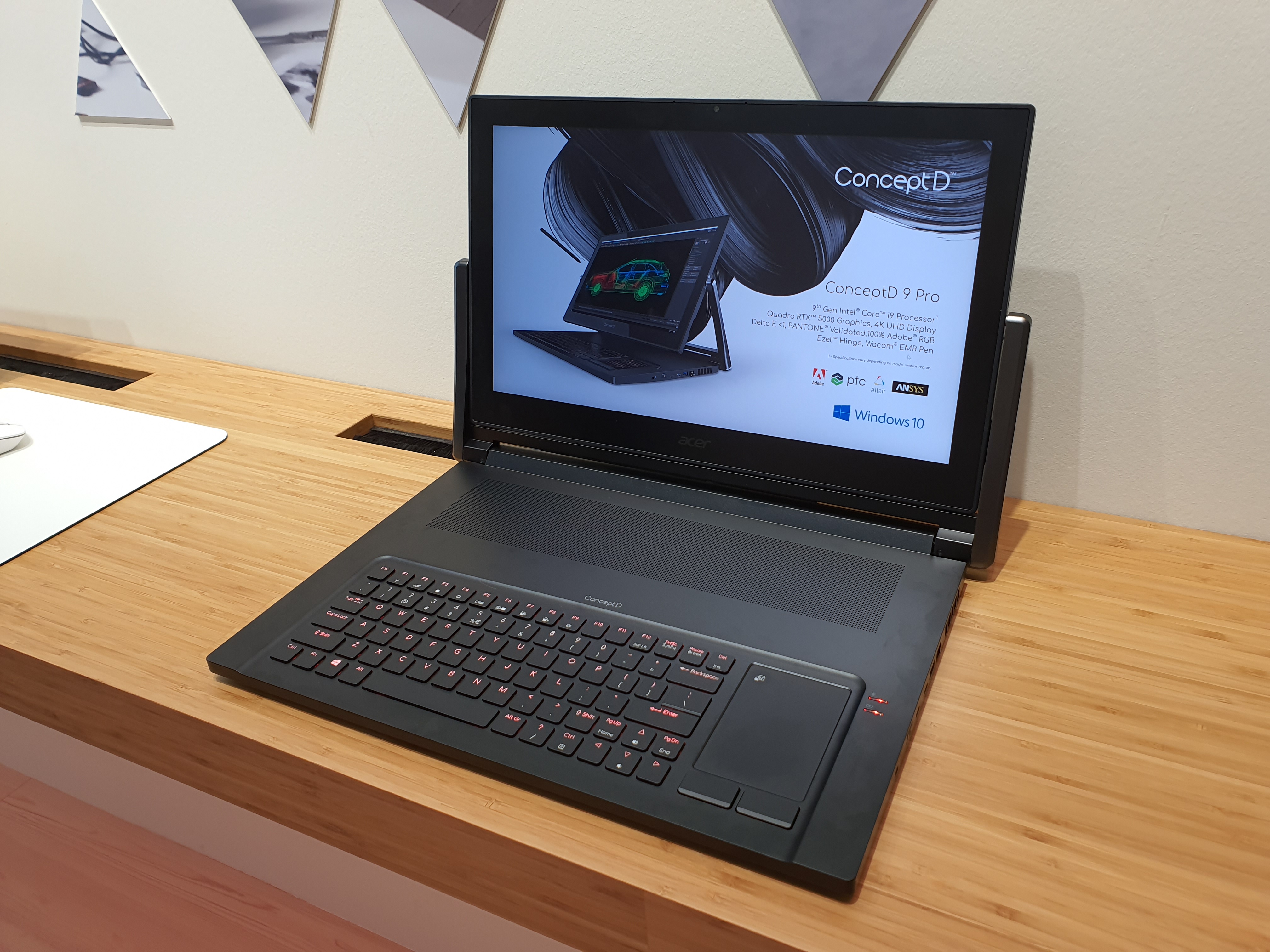 Ce PC à écran rotatif est un monstre de technologie à 5399