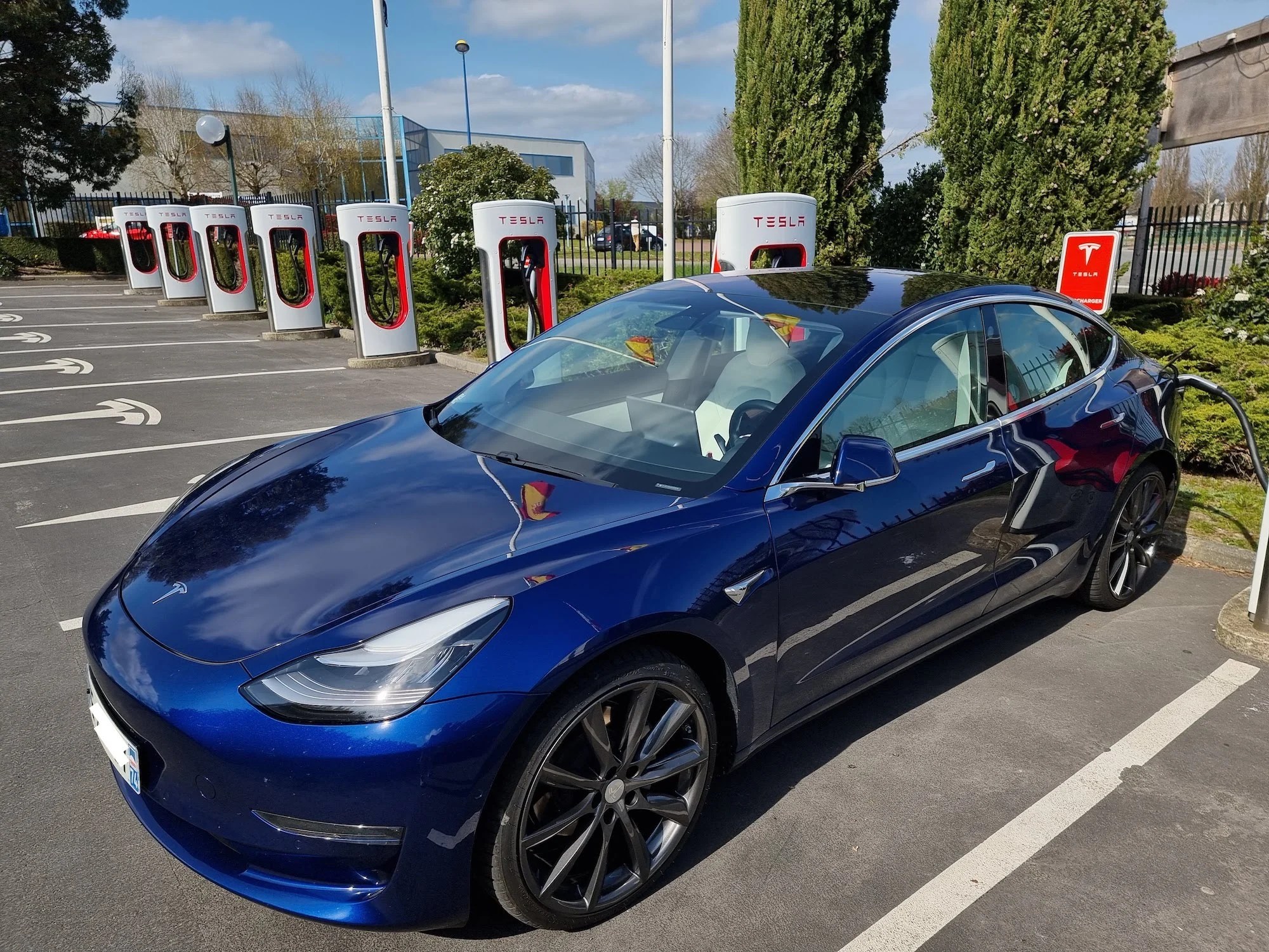 Tesla makes certain Superchargers free where, when and at what times