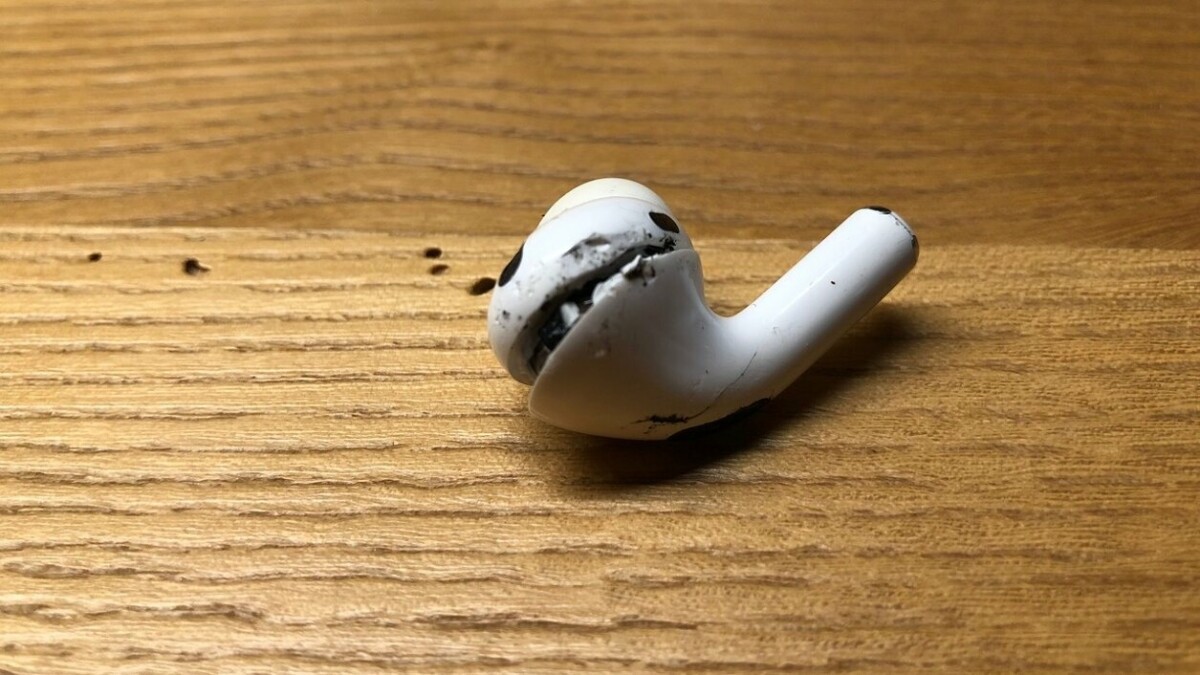 The Story Of The Apple AirPods That Exploded Reminds Us That Risk 0