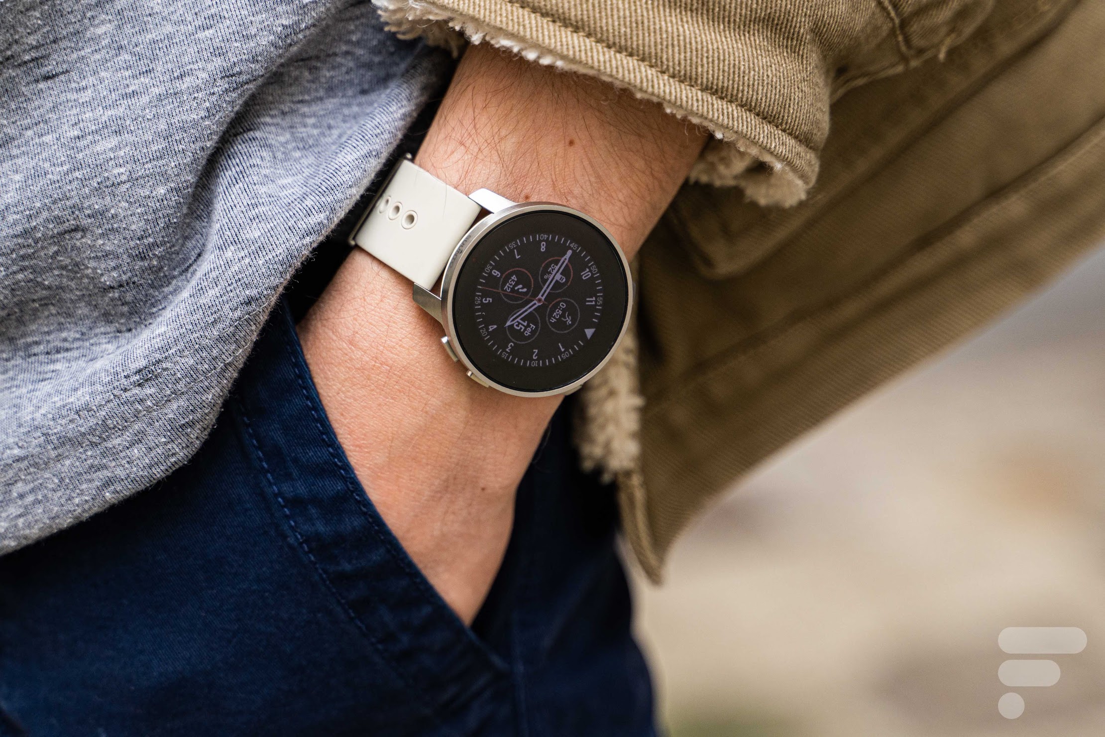 the most discreet of sports connected watches loses 150 € GEARRICE