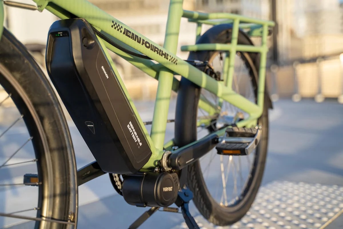 This powerful and clever electric motor assembled by Renault transforms