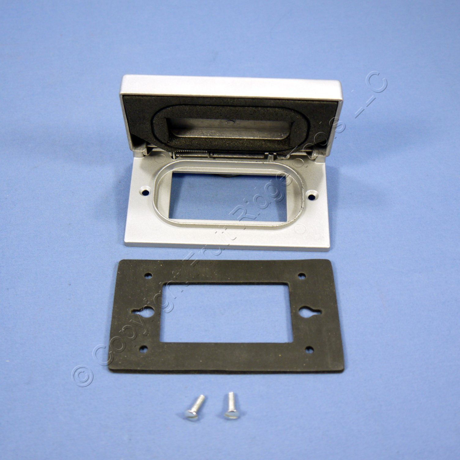 Arrow Hart Gray GFCI Weatherresistant Outdoor Receptacle Outlet Cover