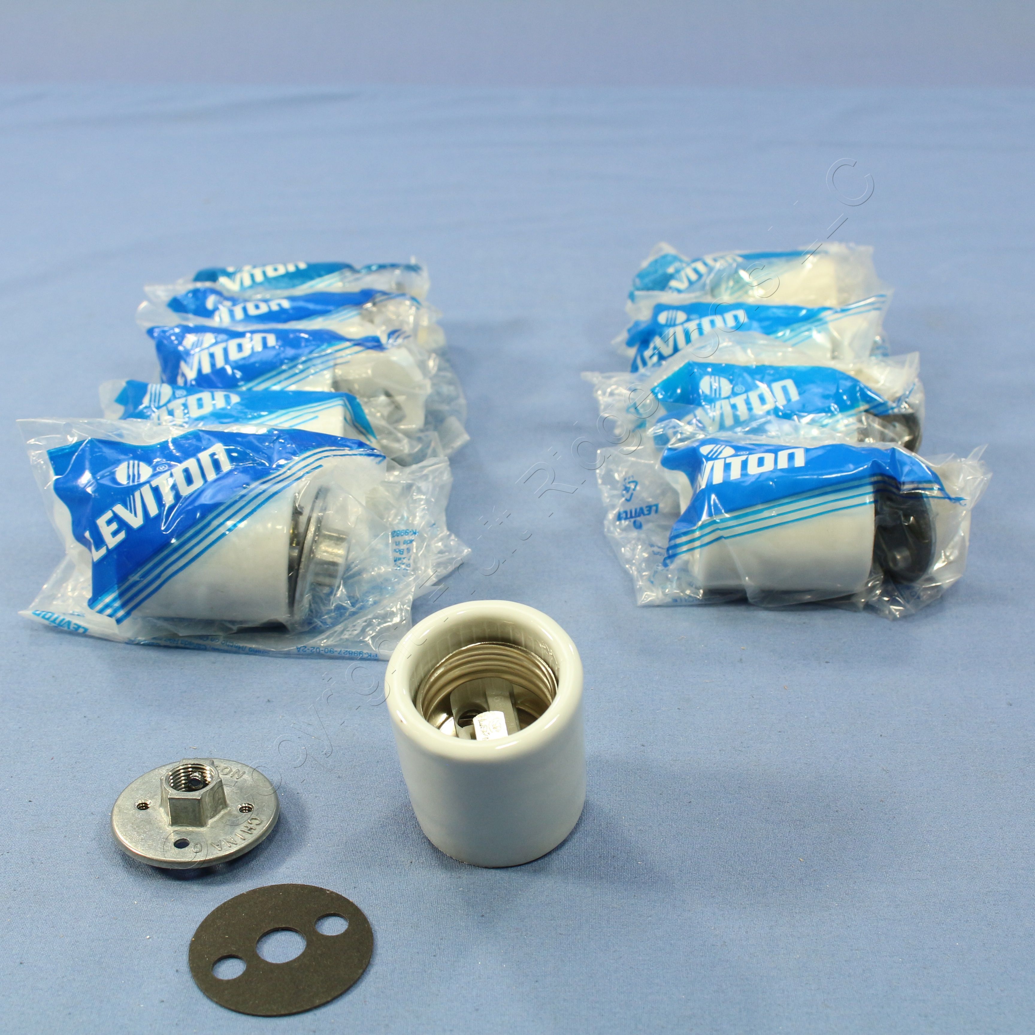 10 Leviton Medium Base Porcelain Lamp Holders Light Socket w/Cap 660W