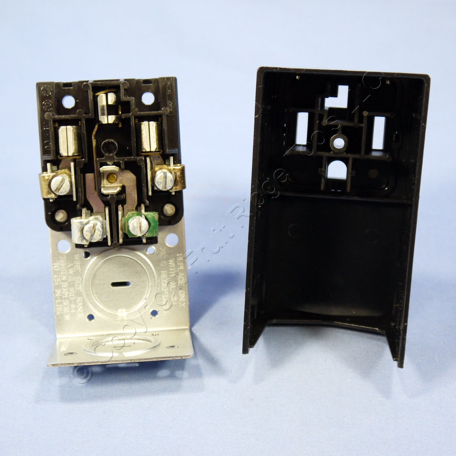 Leviton Power Outlet Dryer Receptacle 4 Wire NEMA 1430 30A 125/250V