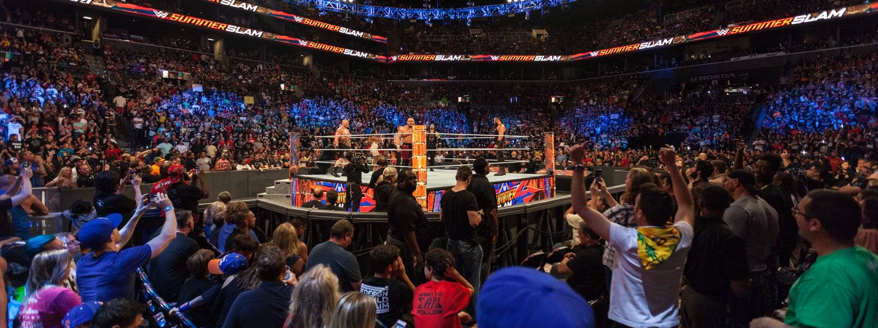 WWE Smackdown Tickets 10/7/22 at DCU Center in Worcester, MA Gametime