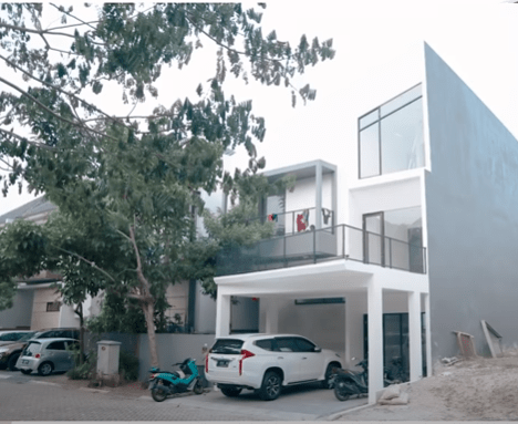 Hal 5 : Rumah Caesar Hito Dan Felicya Angelista, Balkonnya Keren Banget