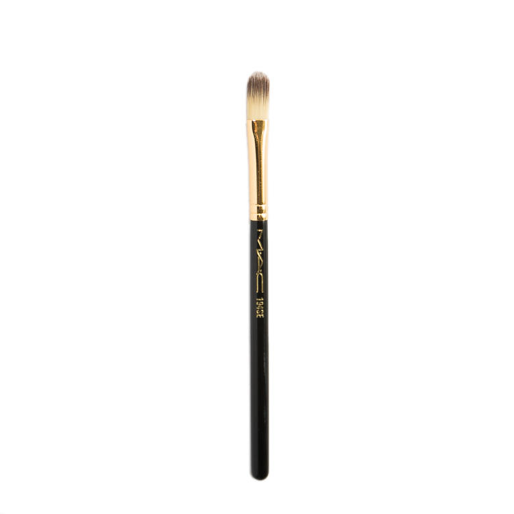 MAC Concealer Brush 194SE Best deals on MAC cosmetics