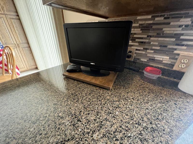 LARGE PERSONAL PROPERTY AUCTION Summers