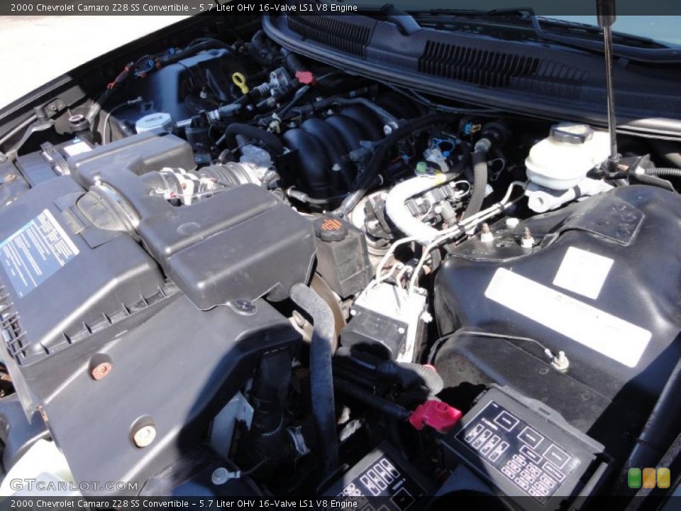 5.7 Liter OHV 16Valve LS1 V8 Engine for the 2000 Chevrolet Camaro