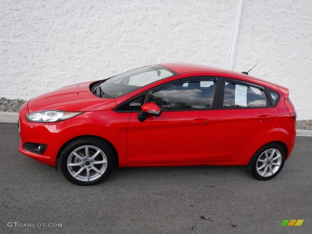 2015 Race Red Ford Fiesta SE Hatchback 116464142 Photo 2 GTCarLot
