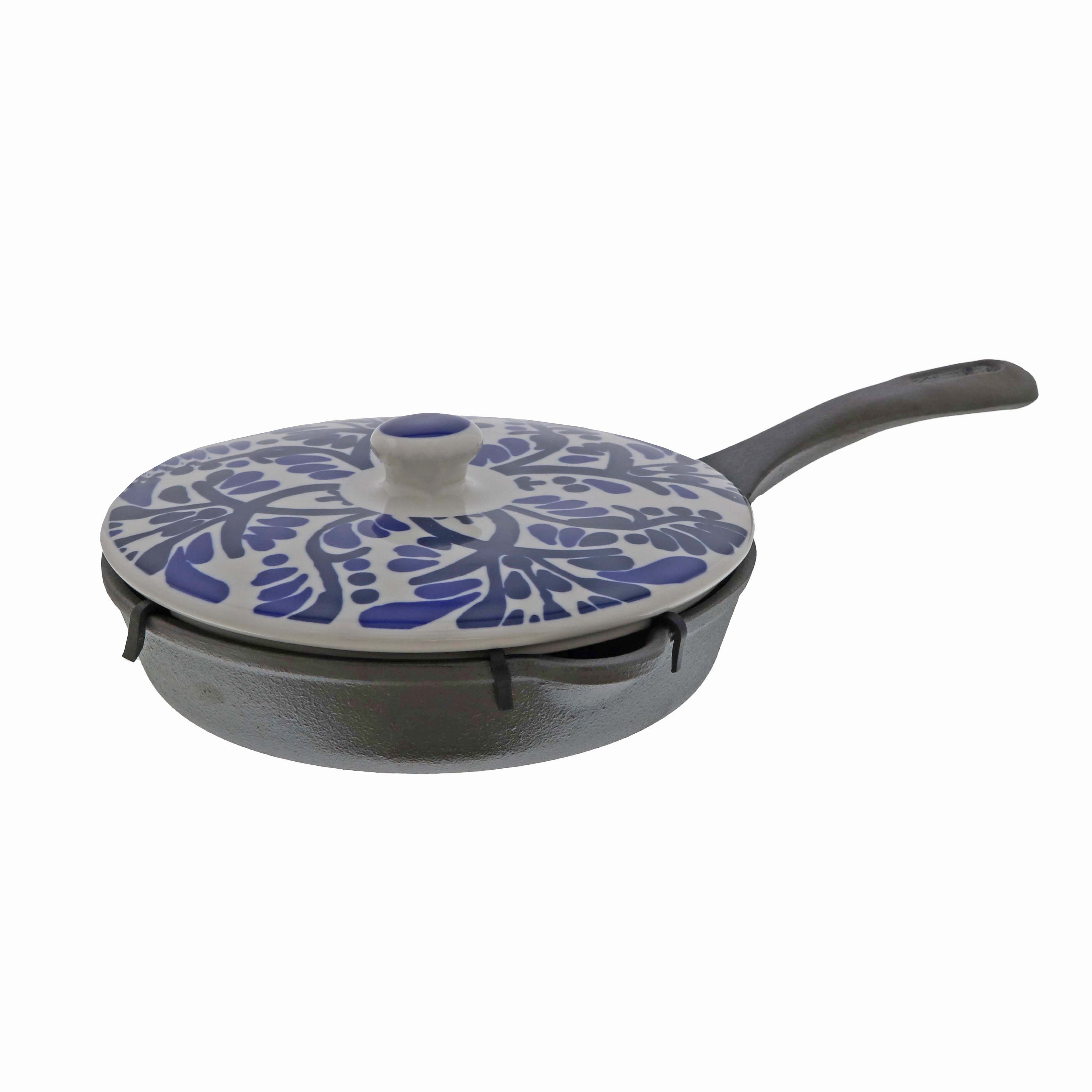 Cocinaware Cast Iron Skillet with Ceramic Lid Shop Cookware at HEB
