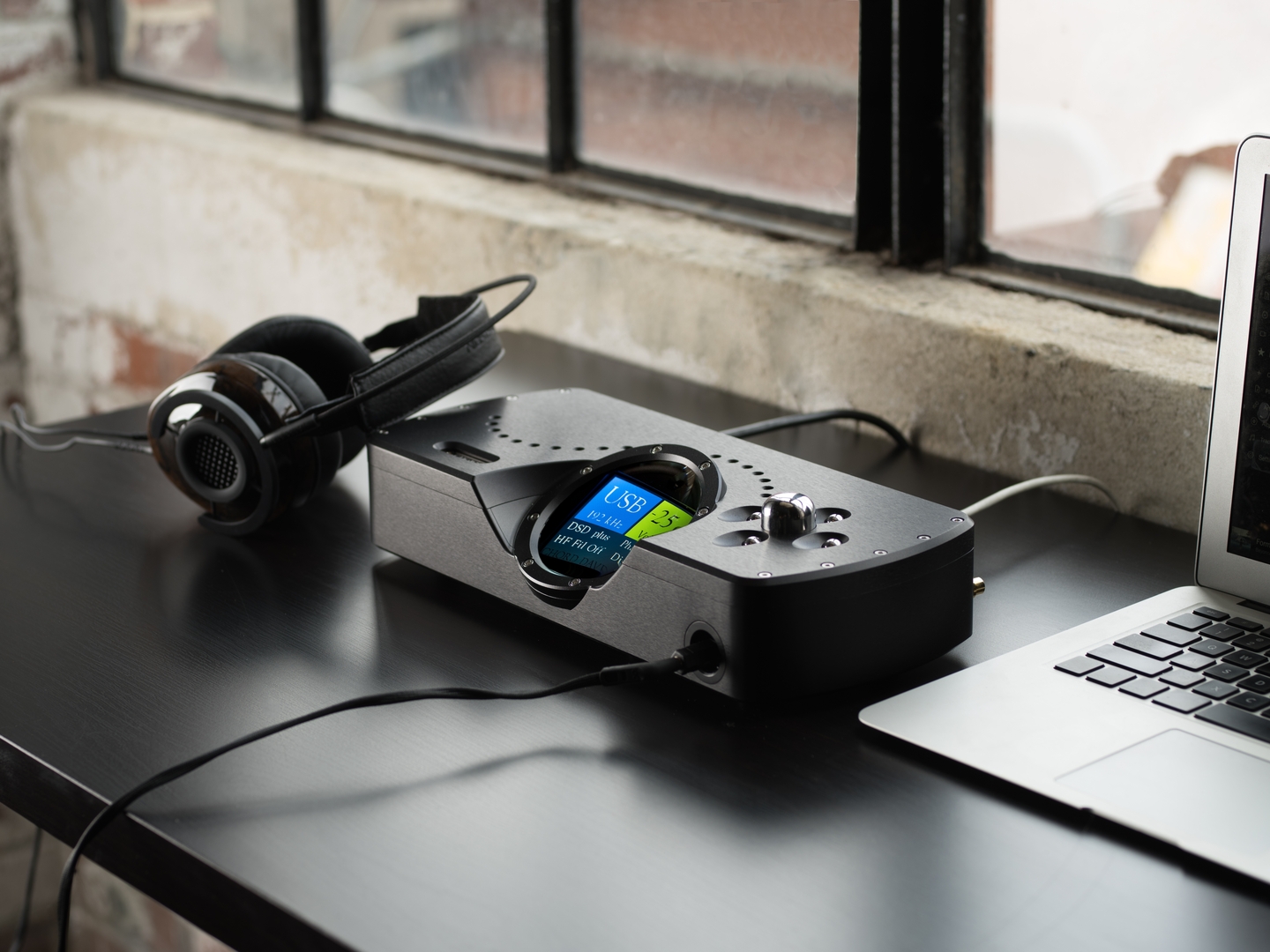 Chord Electronics DAVE DAC/headphone amp hifi+