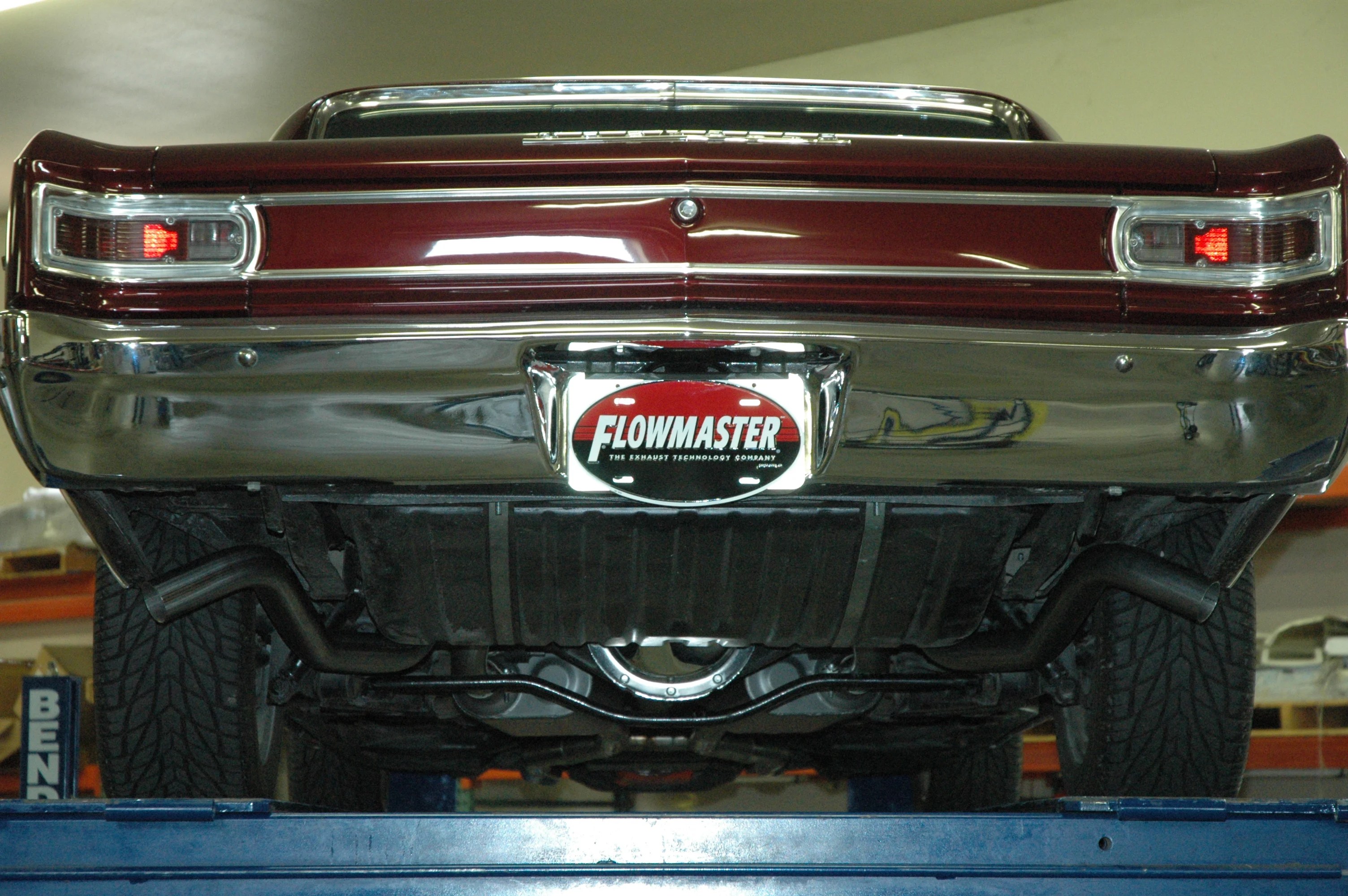 Flowmaster 817412 Flowmaster American Thunder CrossmemberBack Exhaust
