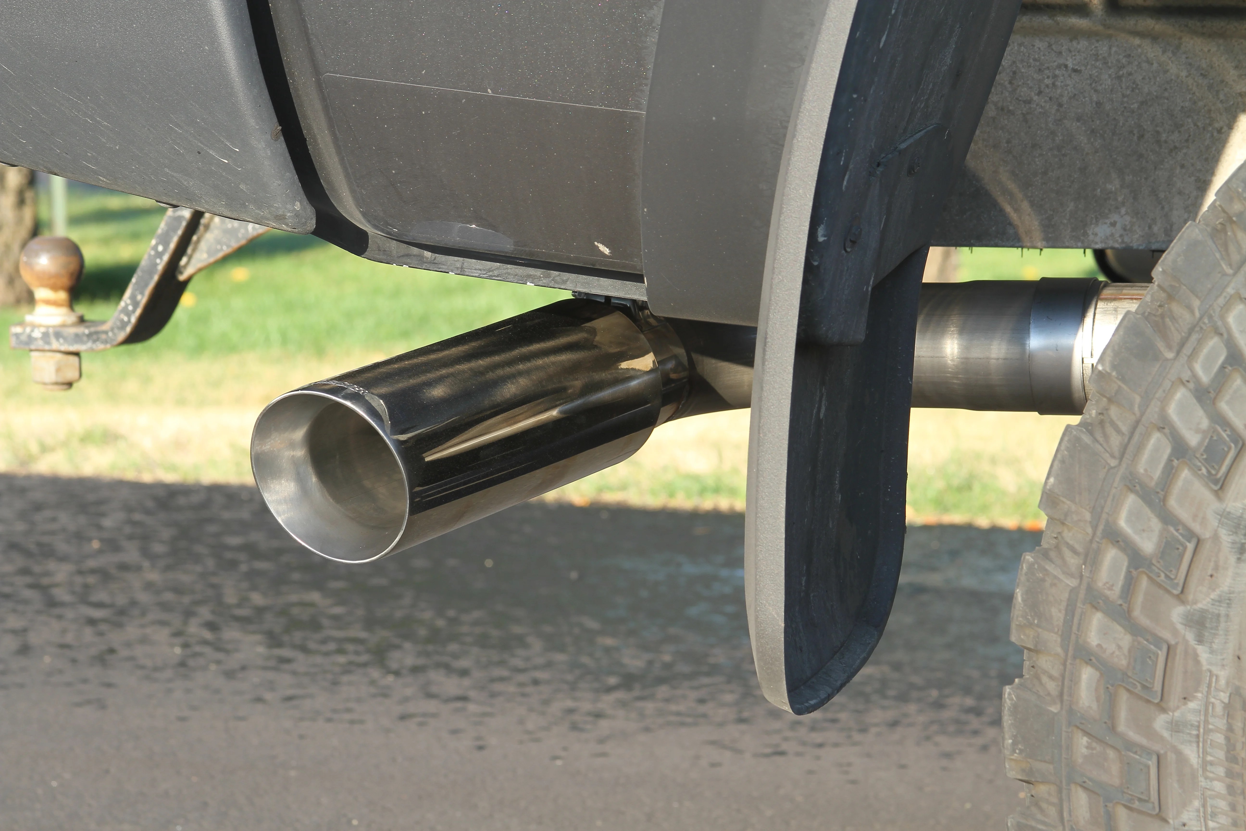 Flowmaster 817709 Flowmaster American Thunder Catback Exhaust System