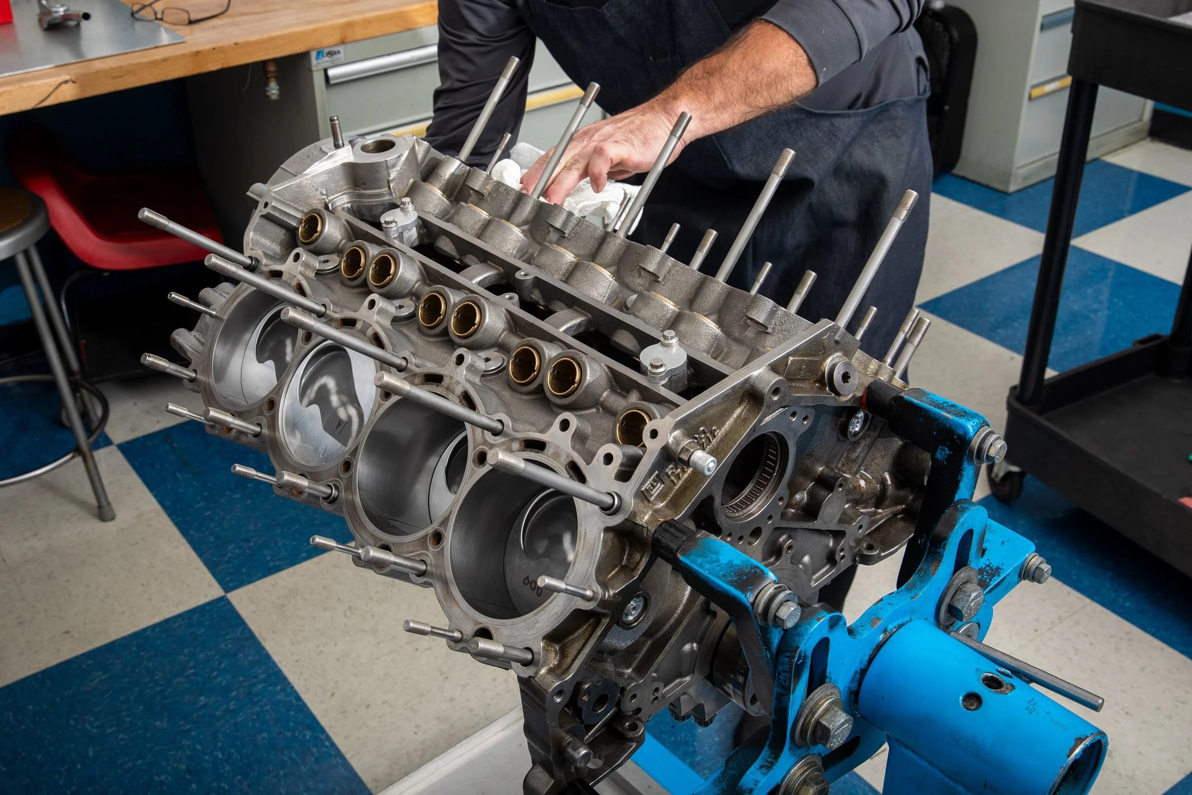 Getting 960 Horsepower Out Of 397 Cubic Inches With A NASCAR-Sourced