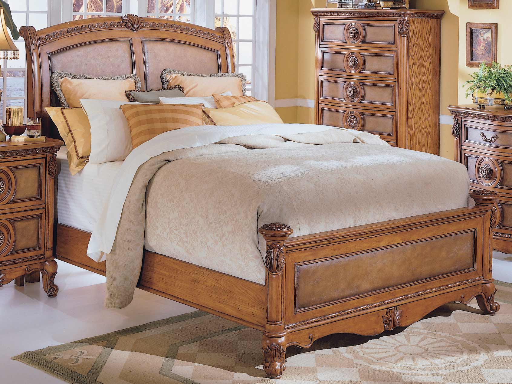 Homelegance Marseille Bedroom Collection B560 at