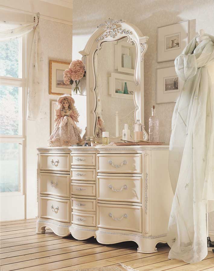 Lea Jessica McClintock Romance 10Drawer Dresser