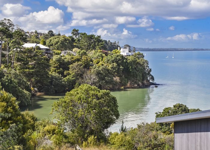 Free property data for 42 Neptune Avenue, Beach Haven, Auckland homes